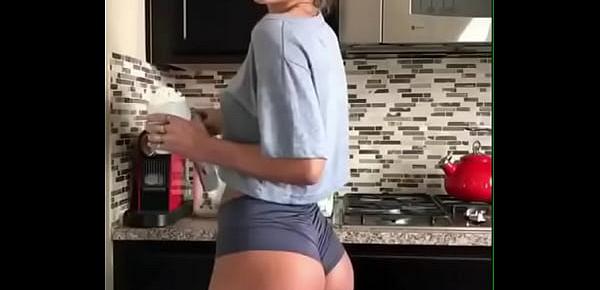  Sommer Ray make morning coffee. Lovely teen with perfect ass.